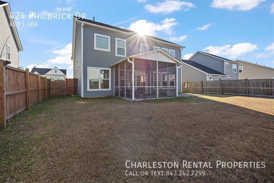 Building Photo - 424 Philbrick Dr