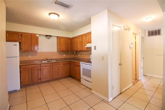 Building Photo - 3604 Swindell Rd