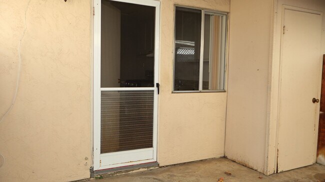 Building Photo - 1 bedroom 1 bath single level apartment in El Cajon City