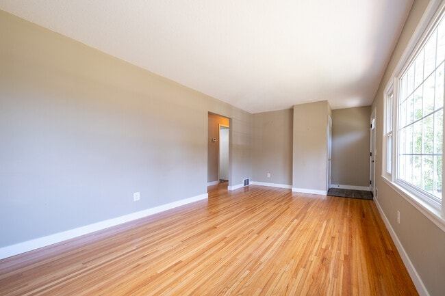 Building Photo - 4103 Oregon Ave N