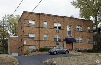 Building Photo - Montgomery Road Garden Window Apartments