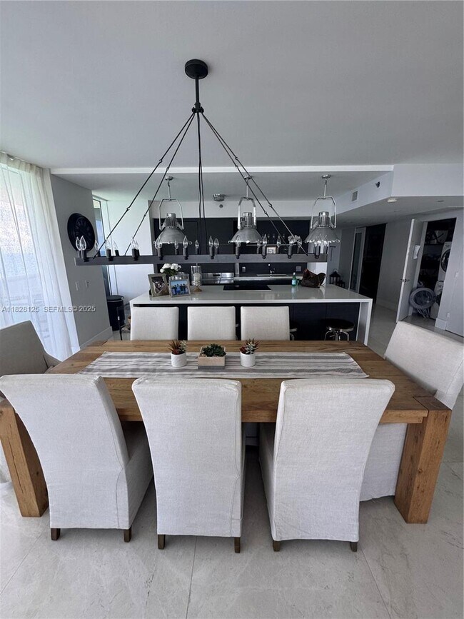 Building Photo - 1830 S Ocean Dr