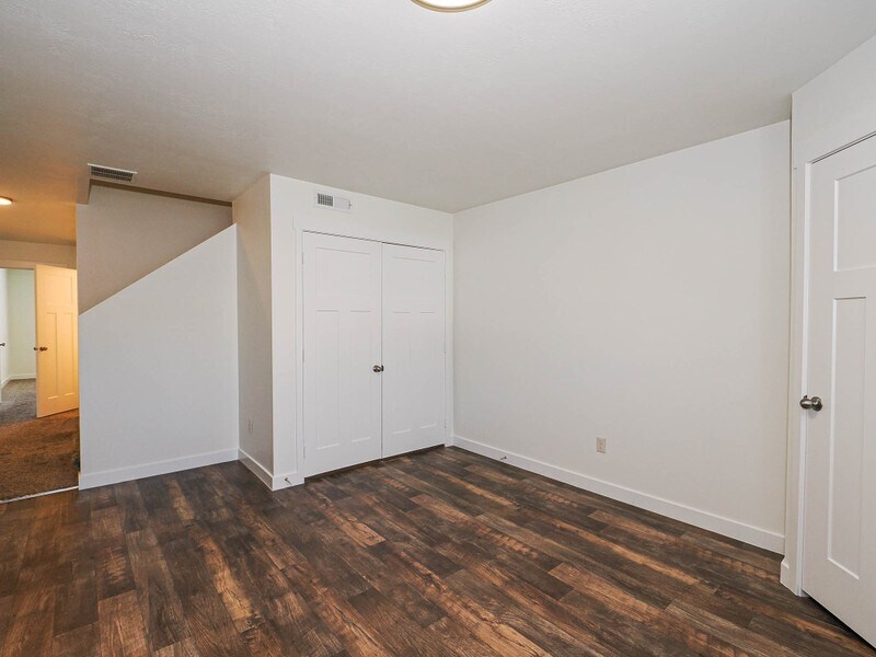 Building Photo - 14436 S Ferndale Way