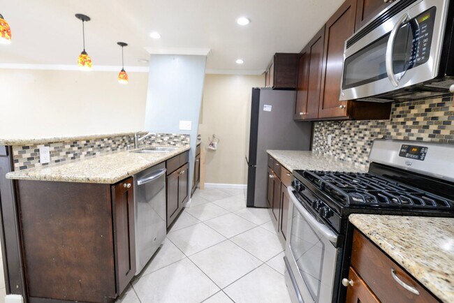 Building Photo - Dream Coastal 2 bedroom Condo Offering Ocean view & Breezes, Fairway Views & Luxury Comfort!