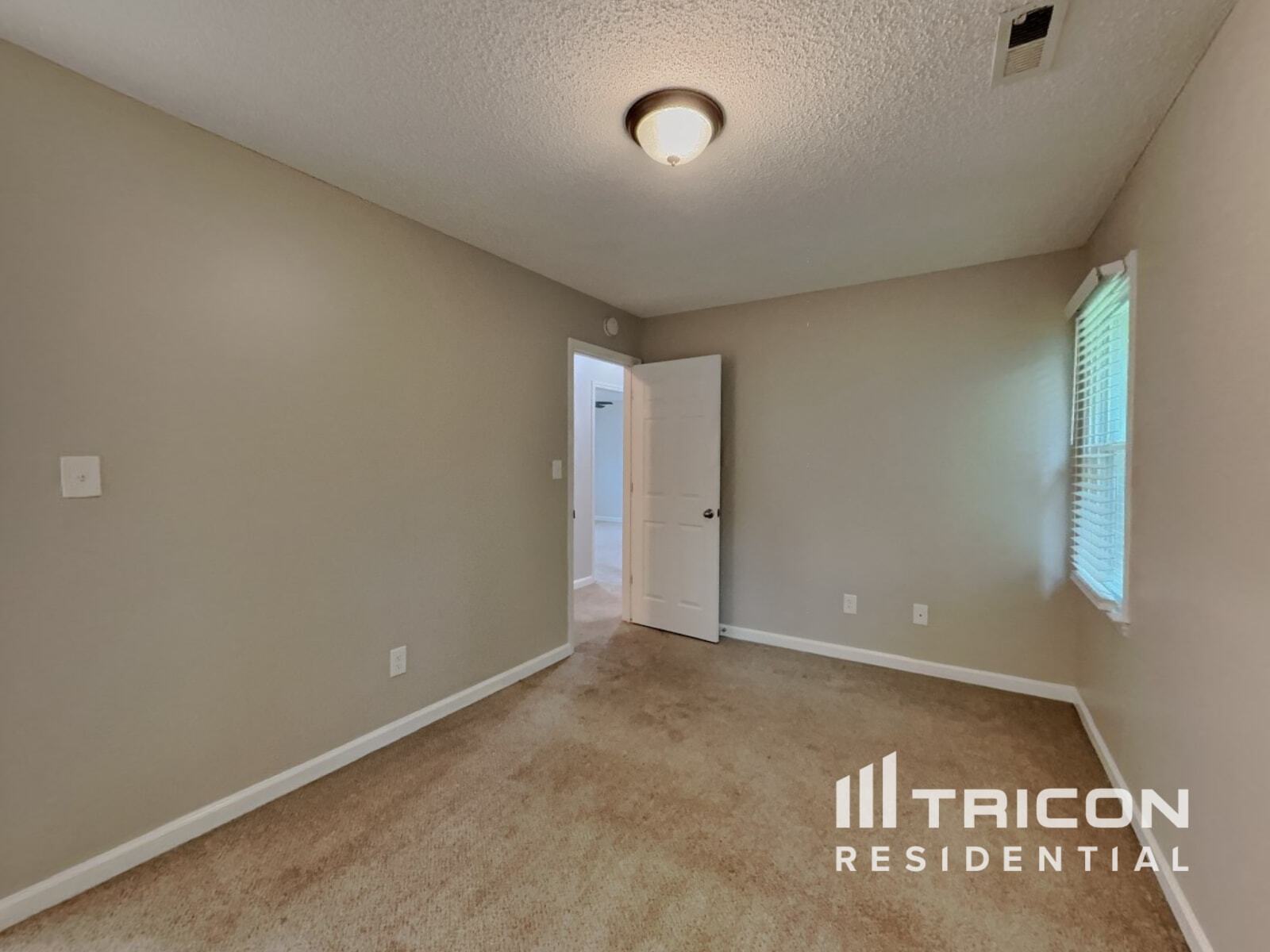 Building Photo - 5005 Baffin Ct