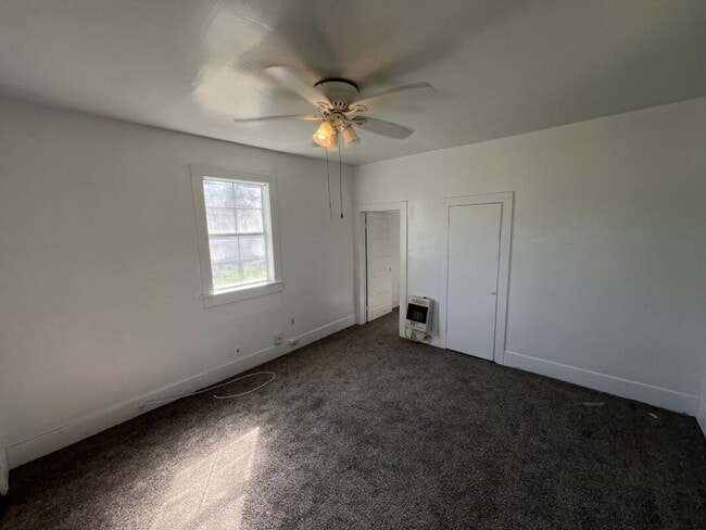 Building Photo - 2-Bedroom 1-Bath Home on Sunshine Rd.