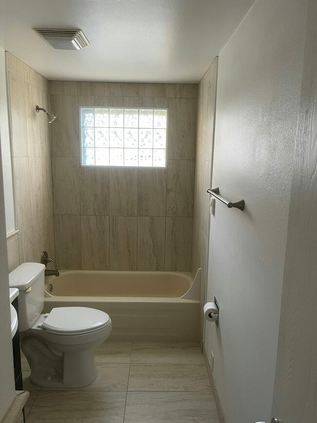 Building Photo - 152-154 Judson St., Unit 154