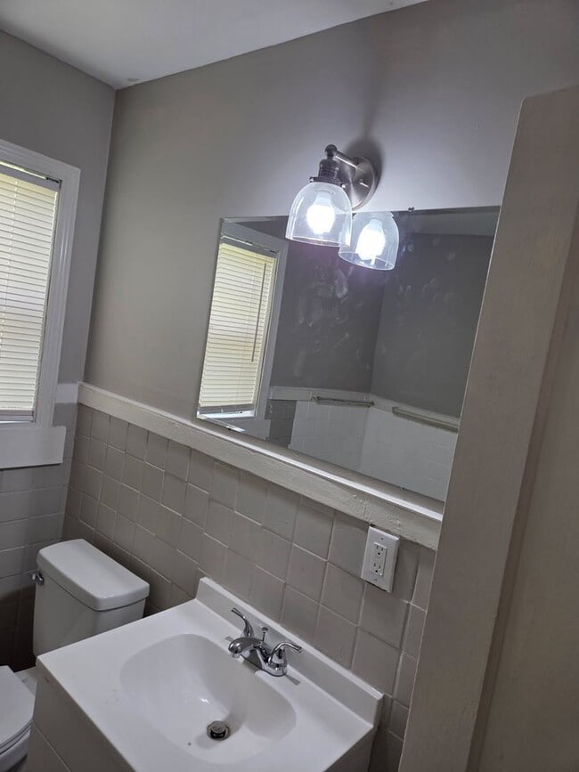 Building Photo - 4 Success Realty is now offering this renovated 4 bedroom 2 bath home. Come and take a look at th...