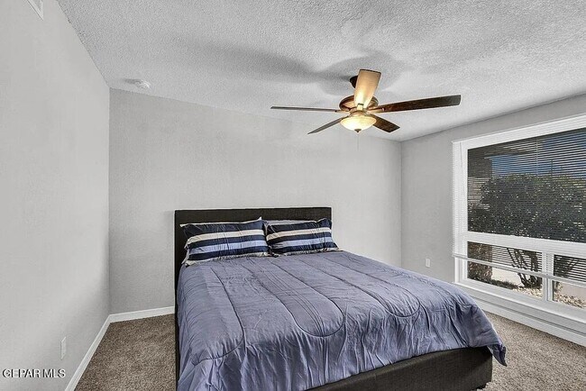 Building Photo - 2701 Penwood Dr