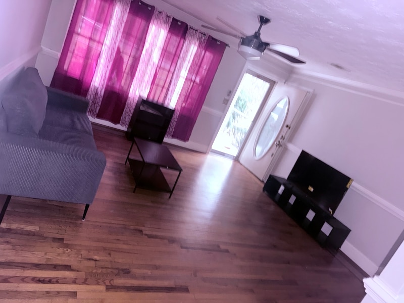 Building Photo - 2016 Cleburne Pkwy