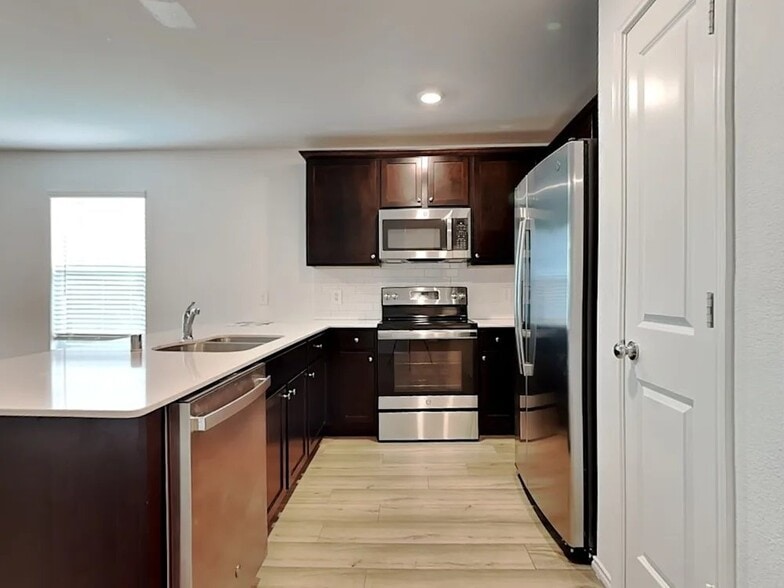 Building Photo - 10645 Sewell Cir