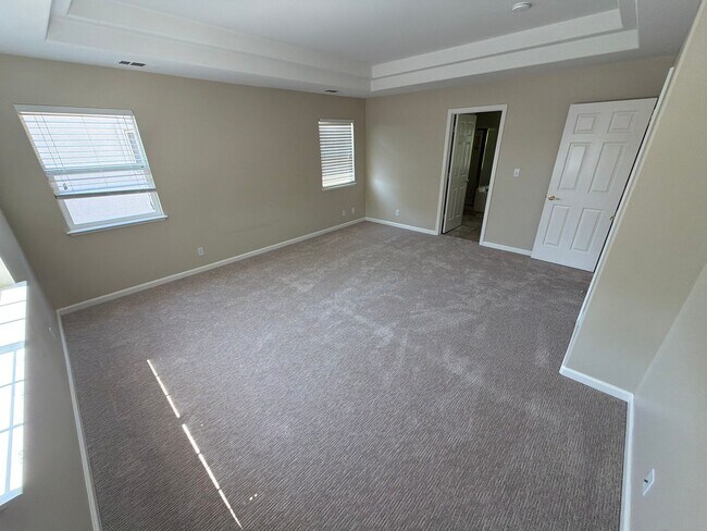 Building Photo - 5169 Genovesio Dr