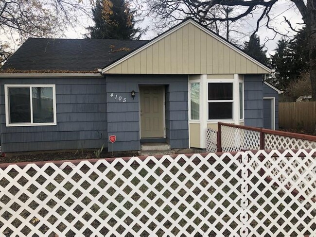 Primary Photo - Cute home in NE Salem