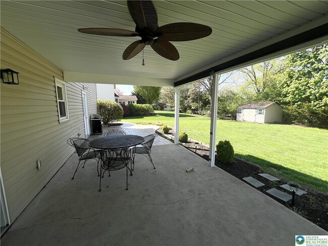 Building Photo - 3071 Athena Dr