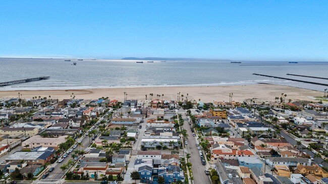 Building Photo - 124-126 4th Street Duplex