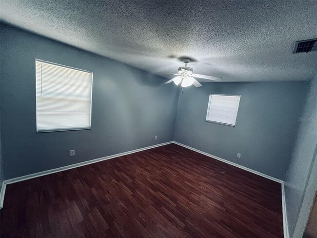 Building Photo - 39648 Meadowood Loop