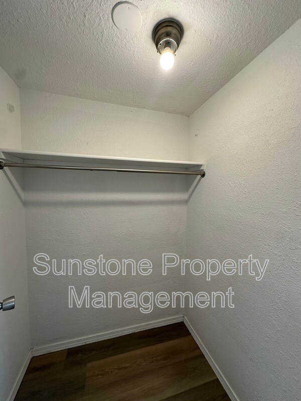 Building Photo - 12303 E 87th St N