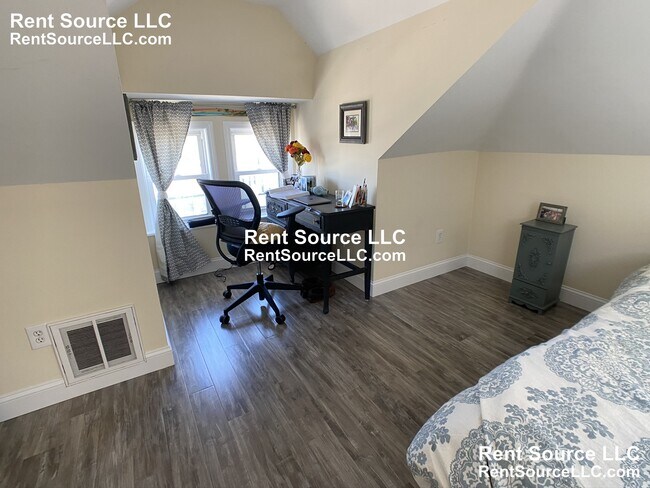 Building Photo - 80 Ten Hills Rd