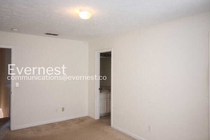 Building Photo - 584 Flintlock Ct