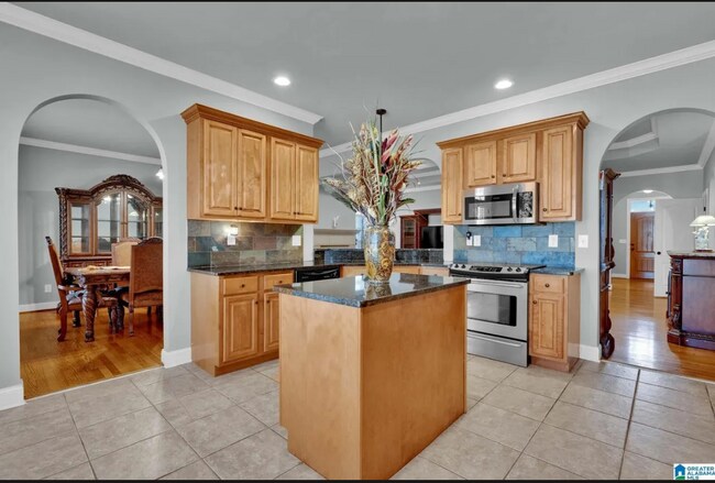 Building Photo - 2015 River Birch Way