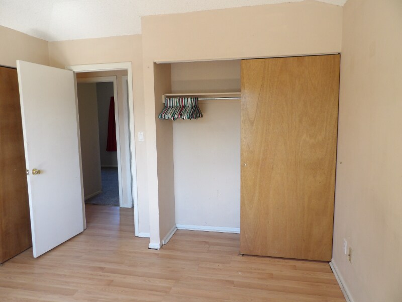 Building Photo - 3483 Foxridge Dr