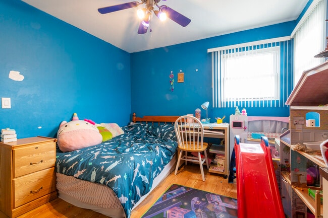 Building Photo - 2440 River Rd