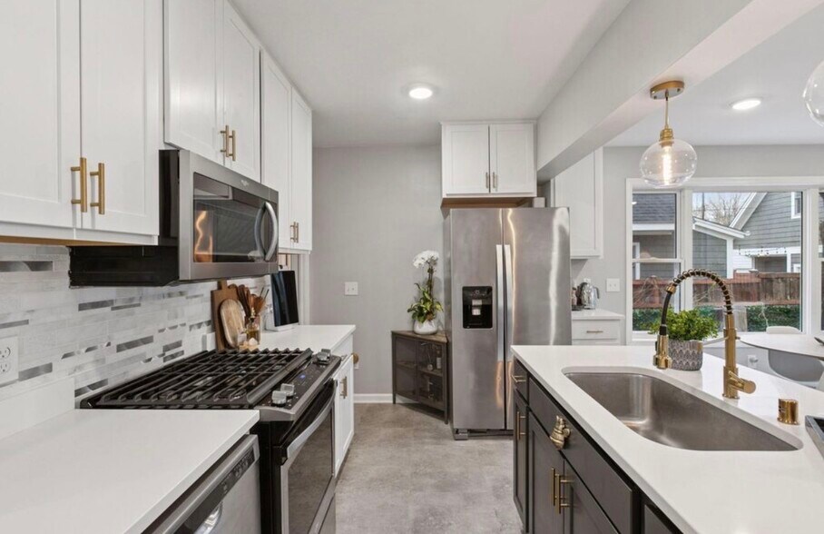 Building Photo - 5217 France Ave S