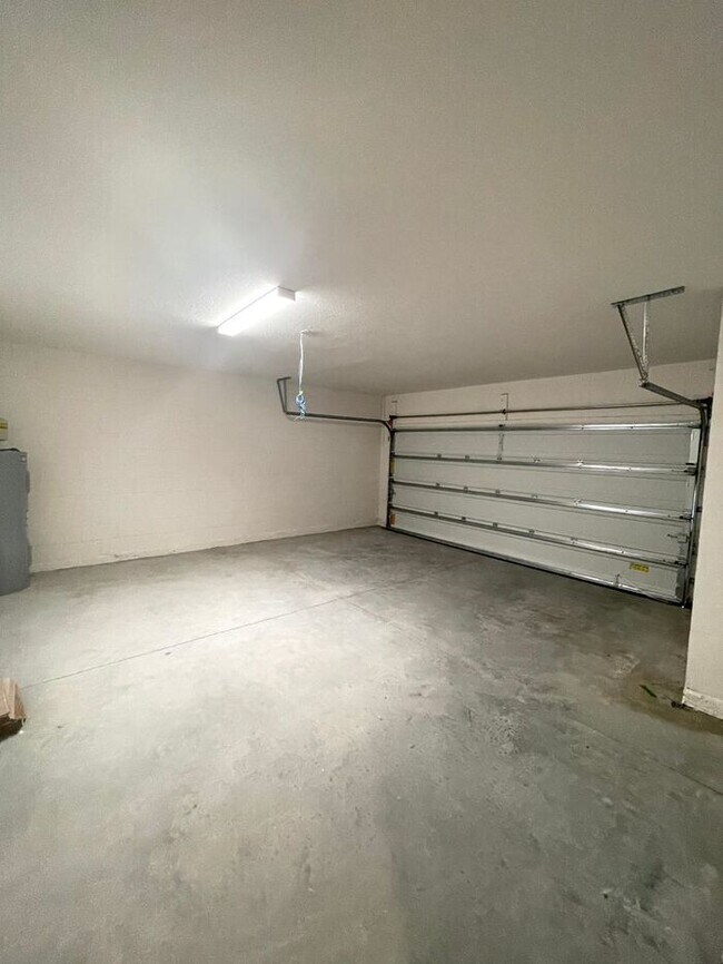 Building Photo - Williams Preserve-Brand New Home-846 Marcel Loop Davenport