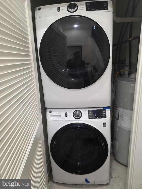 Building Photo - 512 W Montgomery Ave