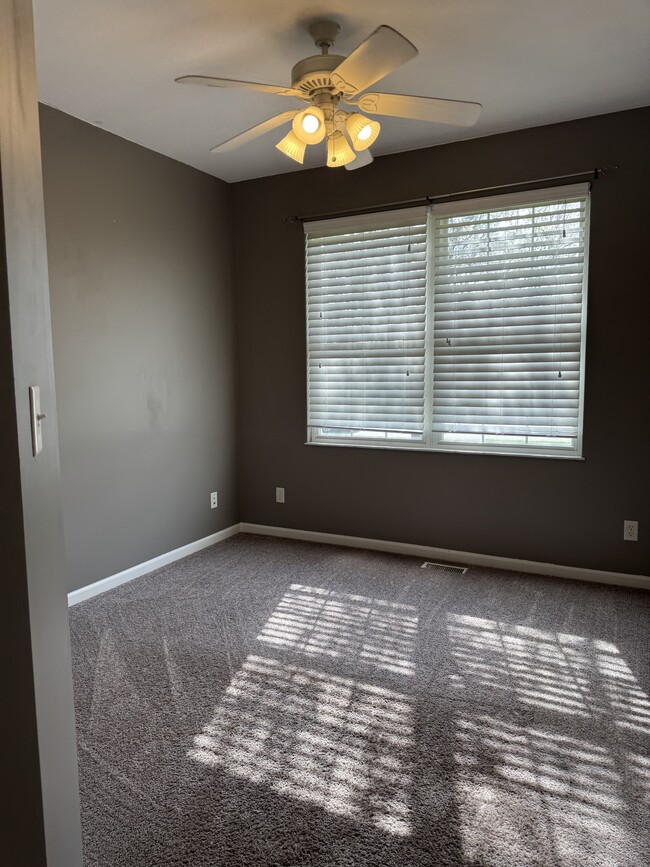 Building Photo - 6508 Laurel Cherry Dr