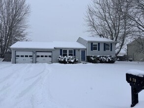 Building Photo - Move- In Ready 3-Bedroom Home in a Desirable Residential Area