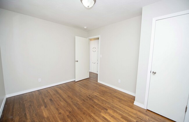 Building Photo - Privacy Fenced, 3 bed 3 bath in South Spri...