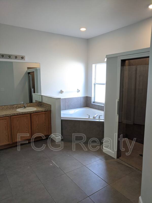 Building Photo - 509 Big Black Way