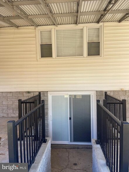 Building Photo - 5104 McFaul Rd