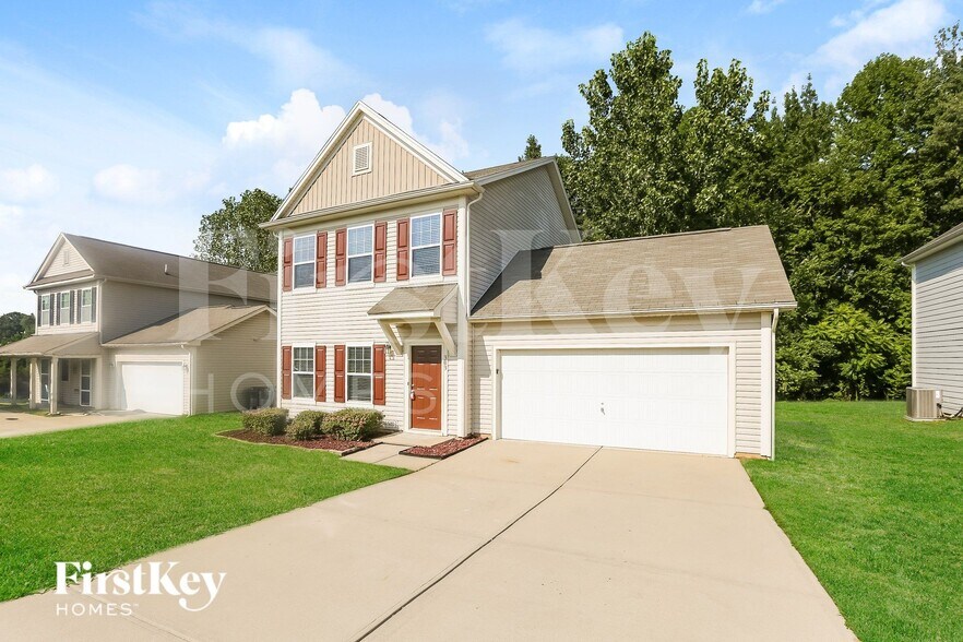 Building Photo - 303 Landis Oak Way