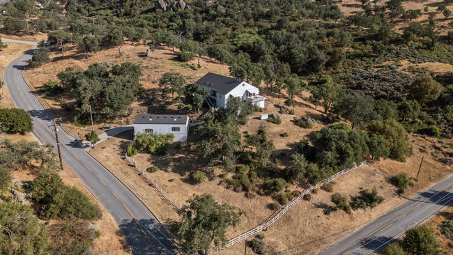 Building Photo - 29900 San Joaquin Dr