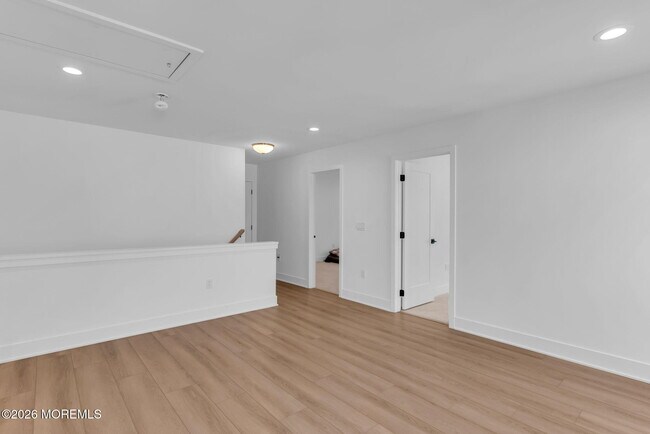Building Photo - 113 Mustang Dr