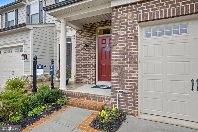 Building Photo - 18040 Red Mulberry Rd