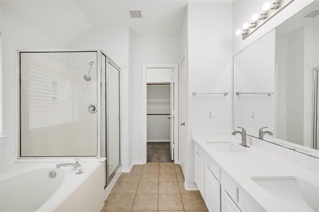 Building Photo - 5702 Carrollton Creek Ct