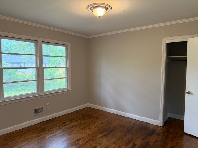 Building Photo - 121 E Belvedere Rd