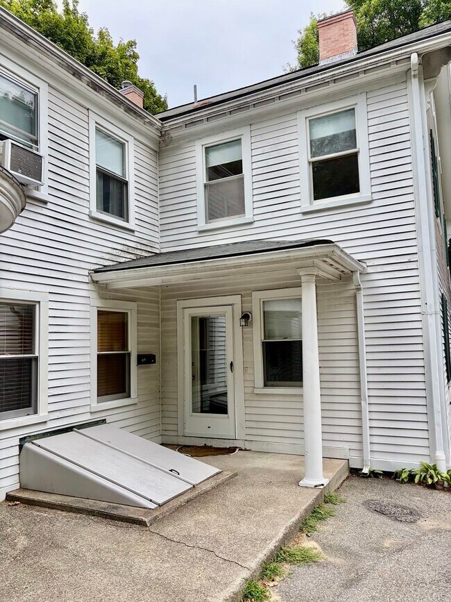Building Photo - 582 Massachusetts Ave