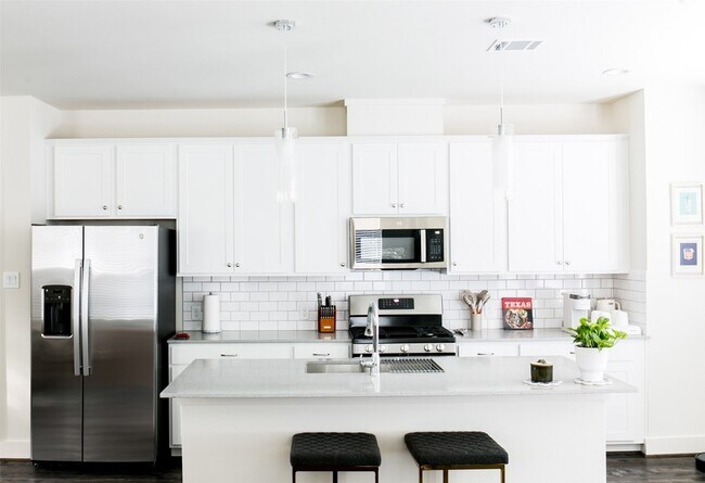 Building Photo - 5203 Burress Springs Ln