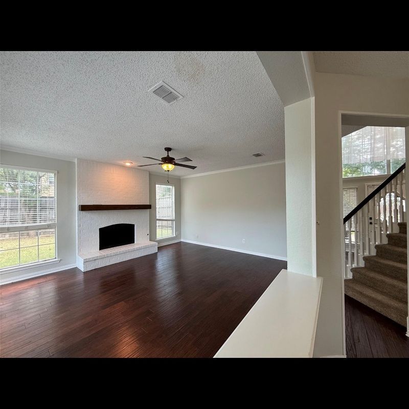 Building Photo - 10700 Jackson Ln