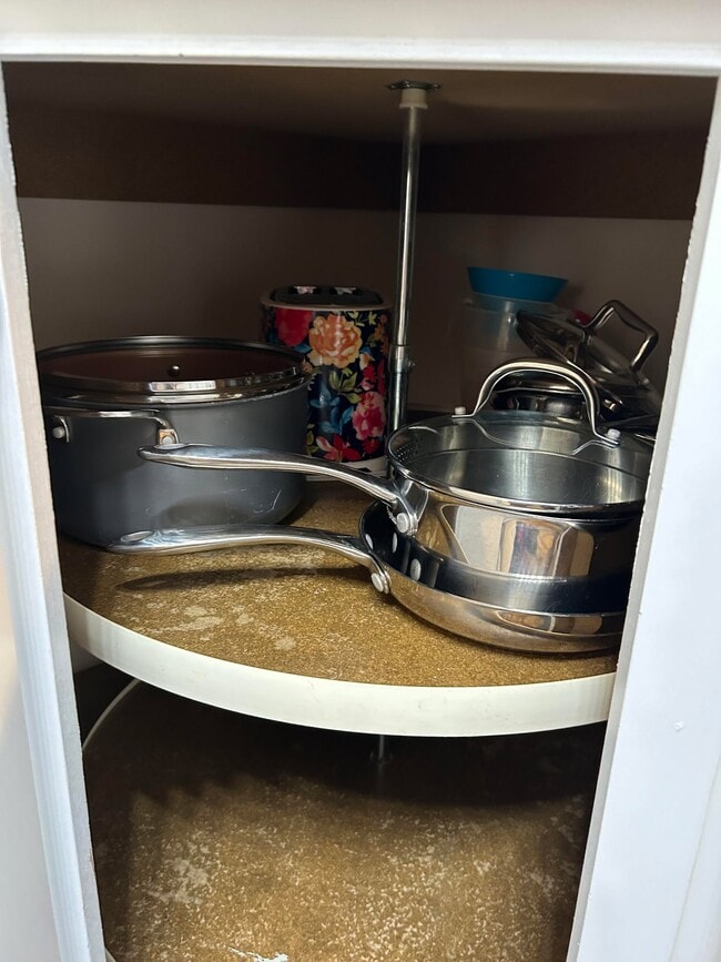 Building Photo - 1095 Canal Ave