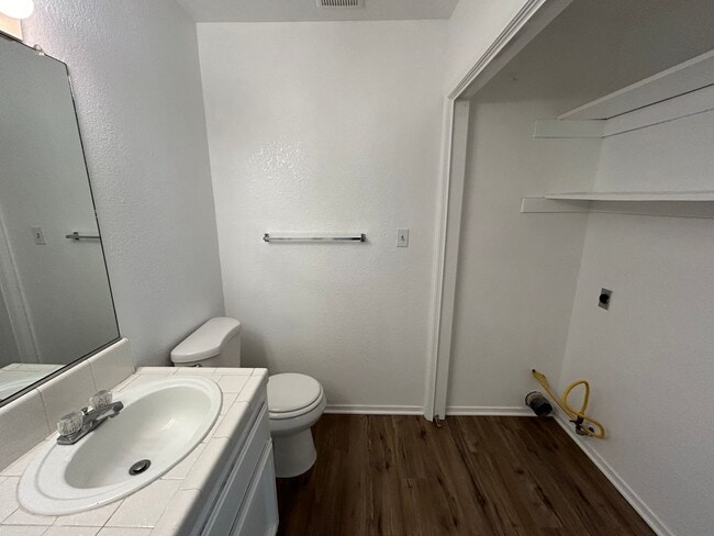 Building Photo - Beautiful 4 Bed / 2.5 Bath Silver Creek Home w/ RBP & $0 Deposit Option