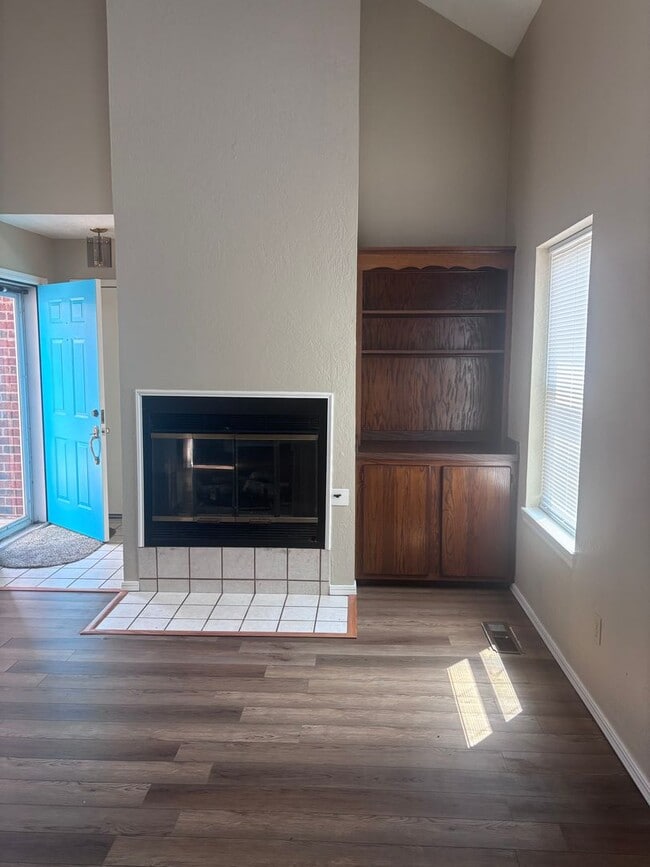 Building Photo - West Norman Duplex