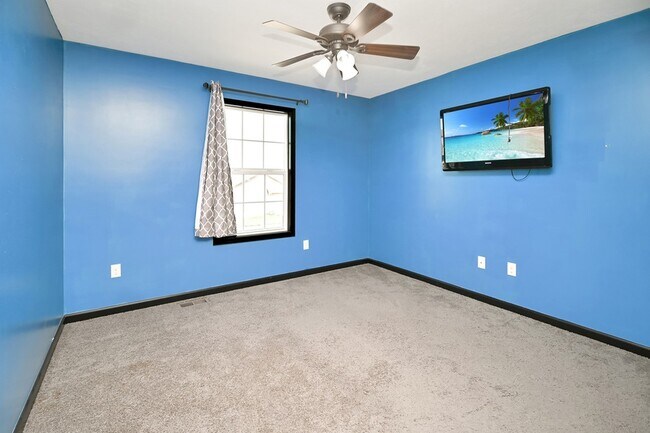 Building Photo - 1204 Ledgestone Dr