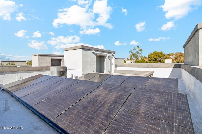 Building Photo - 240 W Missouri Ave