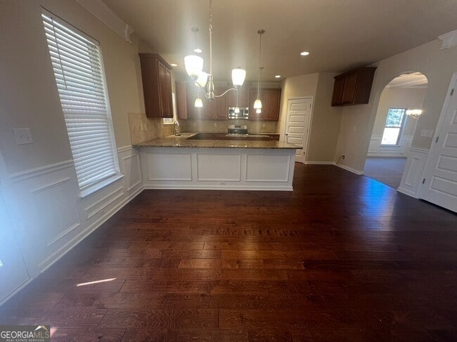 Building Photo - 130 Silver Peak Dr