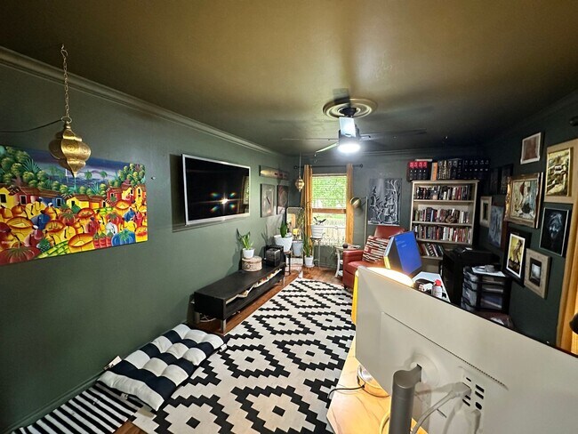 Building Photo - For Rent: Spacious 3 Bed + Office Home wit...